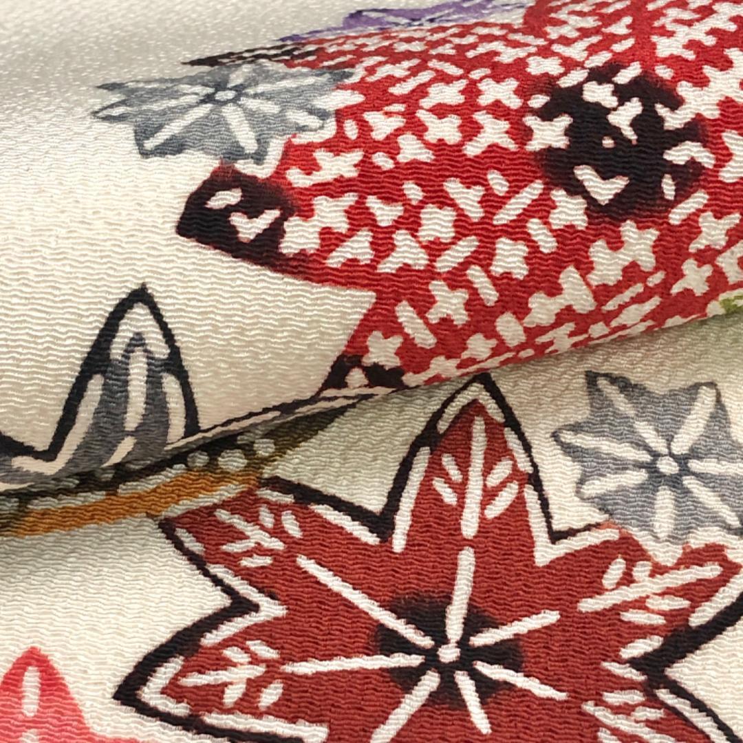 名古屋帯 型染 紅葉に流水模様 楓 縮緬 白練色 O-5478 名古屋帯 型染 紅葉に流水模様 楓 縮緬 白練色 O-5478 着物