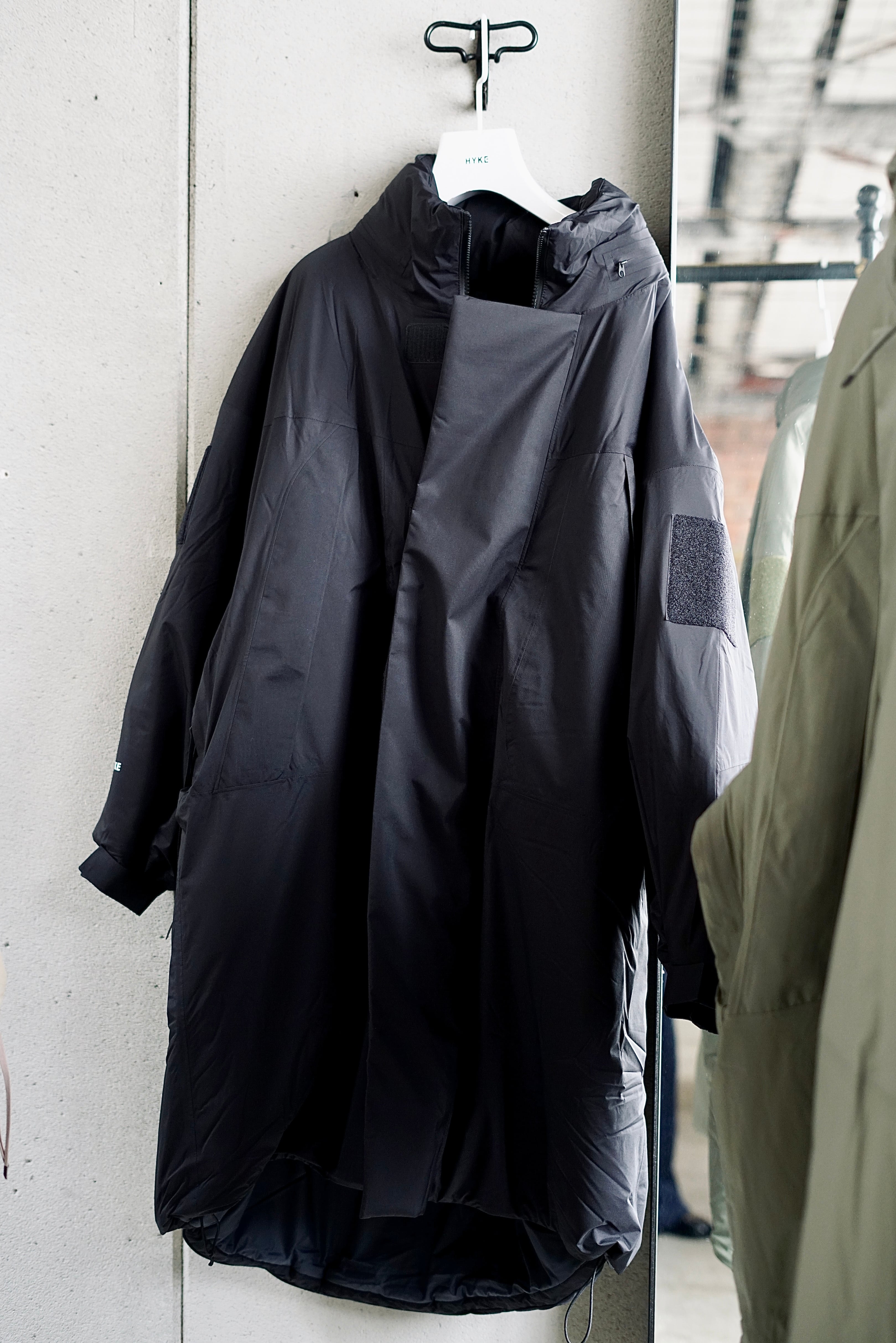 HYKE / PERTEX PUFF PARKA (BLACK , SAND STONE , OLIVE DRAB HYKE / PERTEX PUFF PARKA (BLACK , SAND STONE , OLIVE DRAB