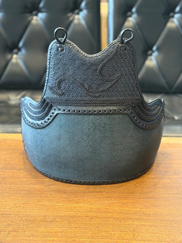 【人気胸✨激アツ‼️数量限定特価！】【新商品✨ザラザラエンボのみどり/黒色✨】【胸M.Lサイズ各3名限定】  『スペード飾り』みどりエンボ強化樹脂胴　50本型