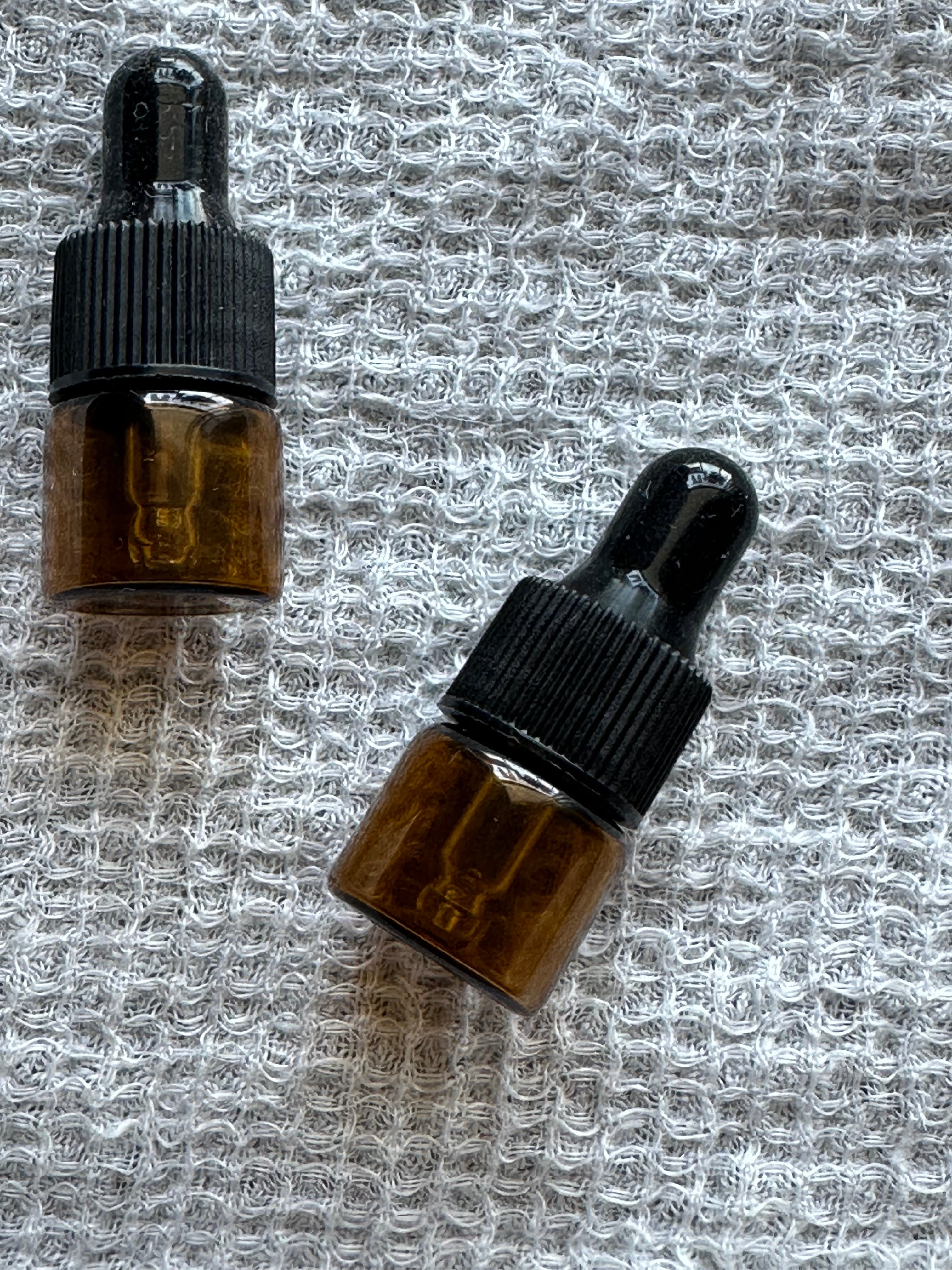 ＊ITEM＊＊＊スポイドタイプ遮光瓶（1ml）2個セット