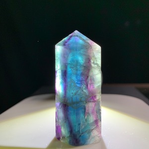 ポイント 5. ブルーグリーンフローライト