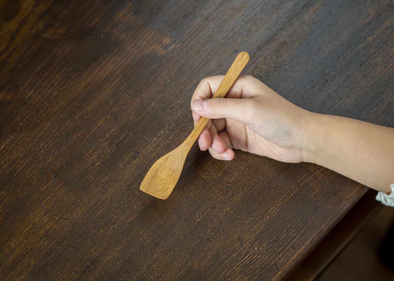 ナラ材 カップスプーン オイルフィニッシュ 木の匙 木製カトラリー Canaria Wood Works 手作りの器 食器のセレクトショップ ならびや商店