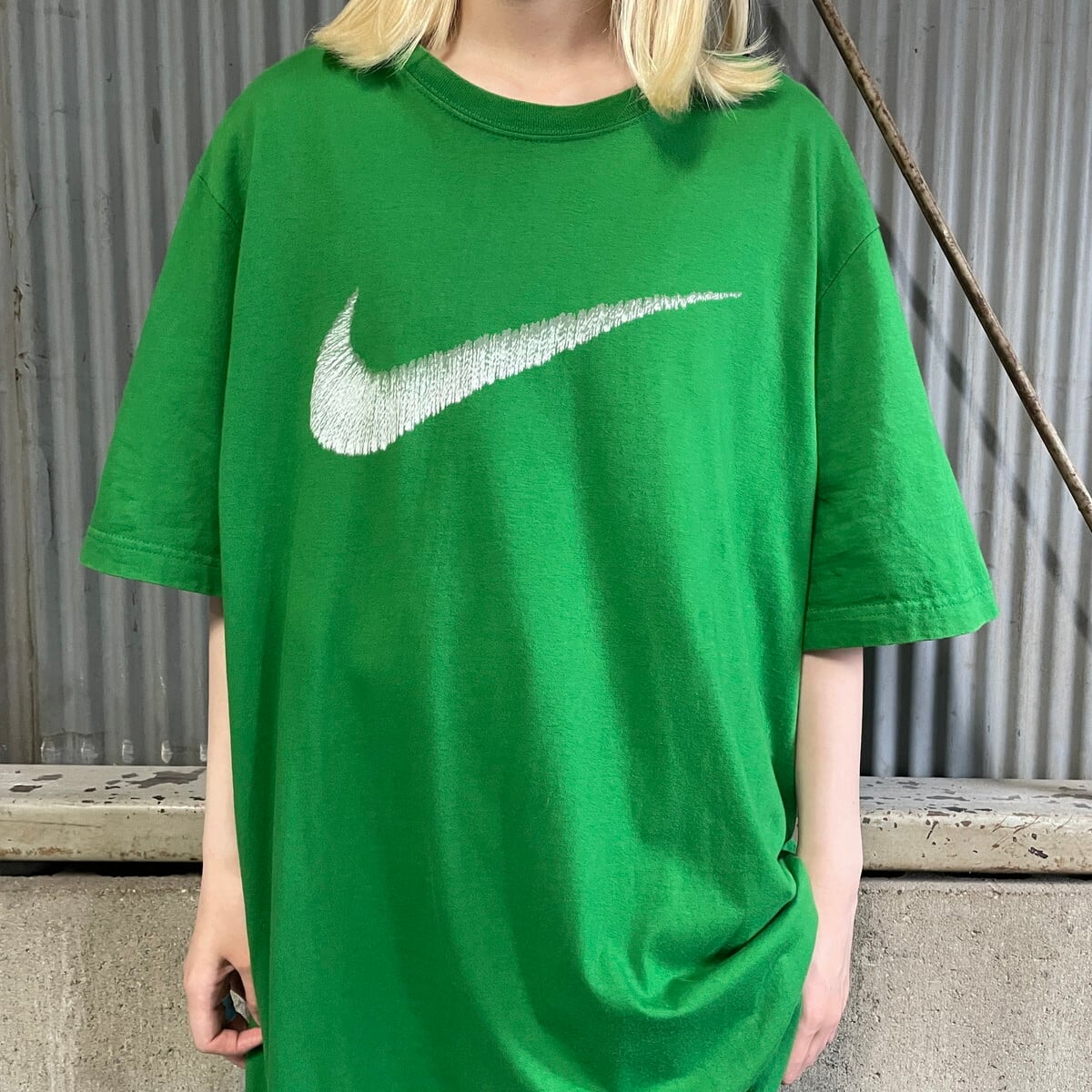 ビッグサイズ NIKE ナイキ ビッグスウォッシュ ロゴプリント Tシャツ 
