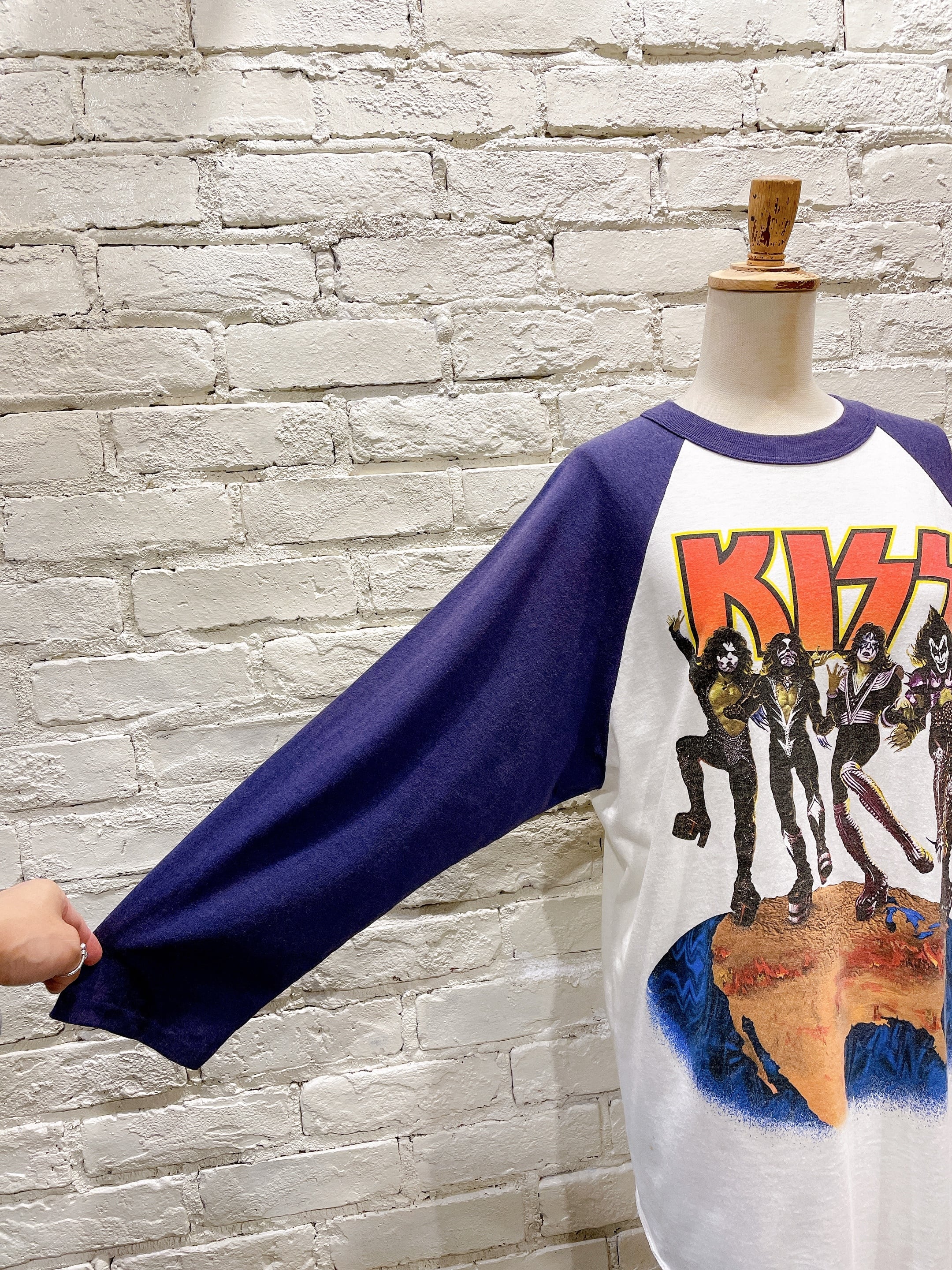 年代 KISS "ALIVE/WORLDWIDE ' '" ラグランスリーブバンドツアーTシャツ USA製   Used &  Vintage Clothing VALONLanp powered by BASE