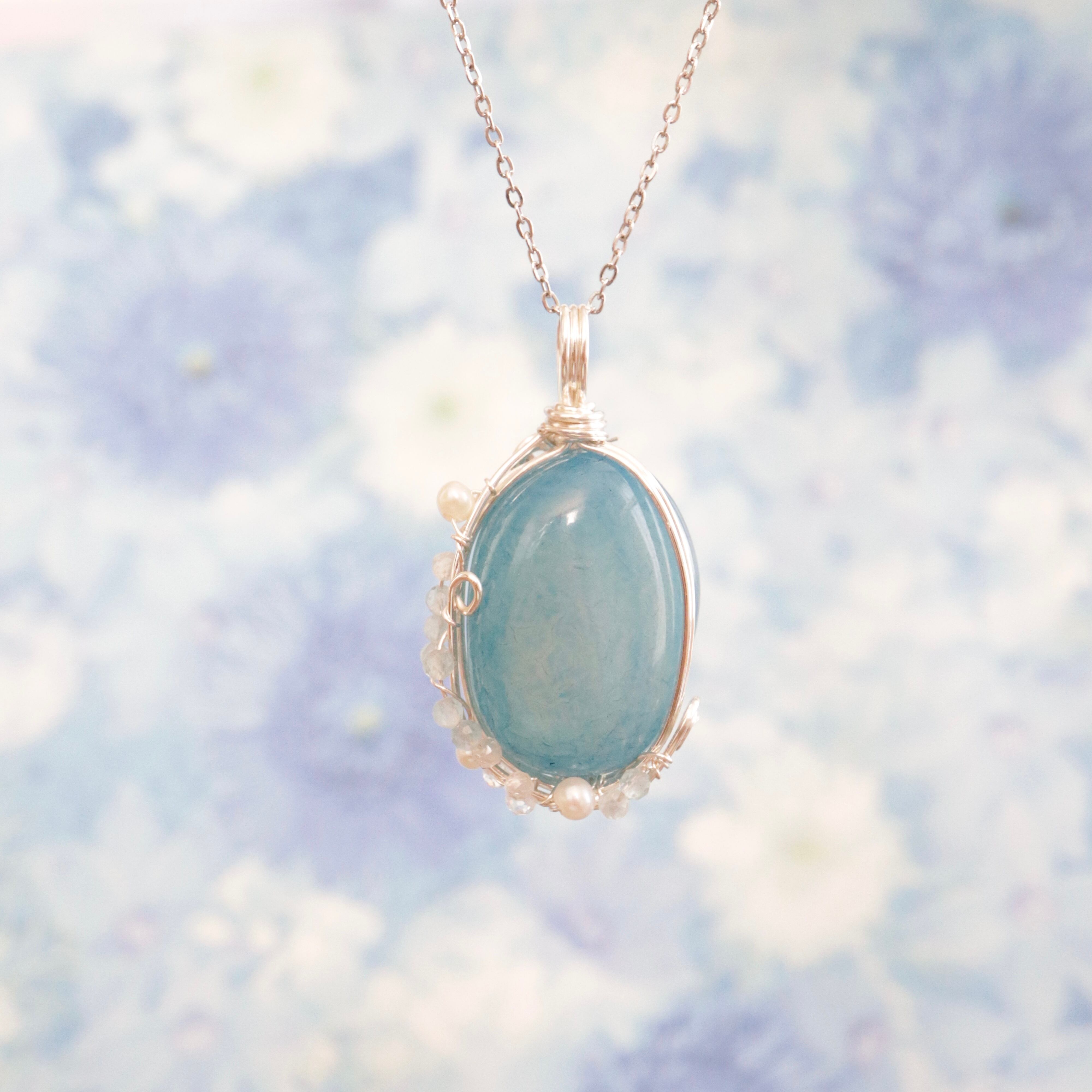 1点物 透明感もある青瑪瑙 メノウ ワイヤーラッピング ペンダントトップ