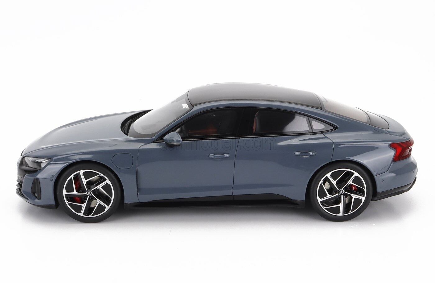 ミニカー 1/18 アウディ GT RS E-TRON GT-SPIRIT 1/18 AUDI GT RS E