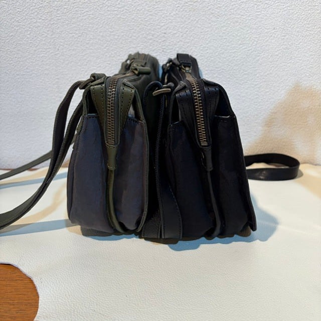 B.stuff ナイロンコンビショルダーバッグ