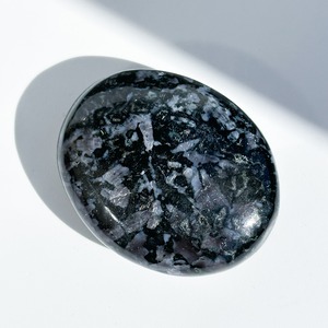 インディゴガブロ (ミスティックマーリナイト) パームストーン42◇ IndigoGabbro ◇天然石・鉱物・パワーストーン