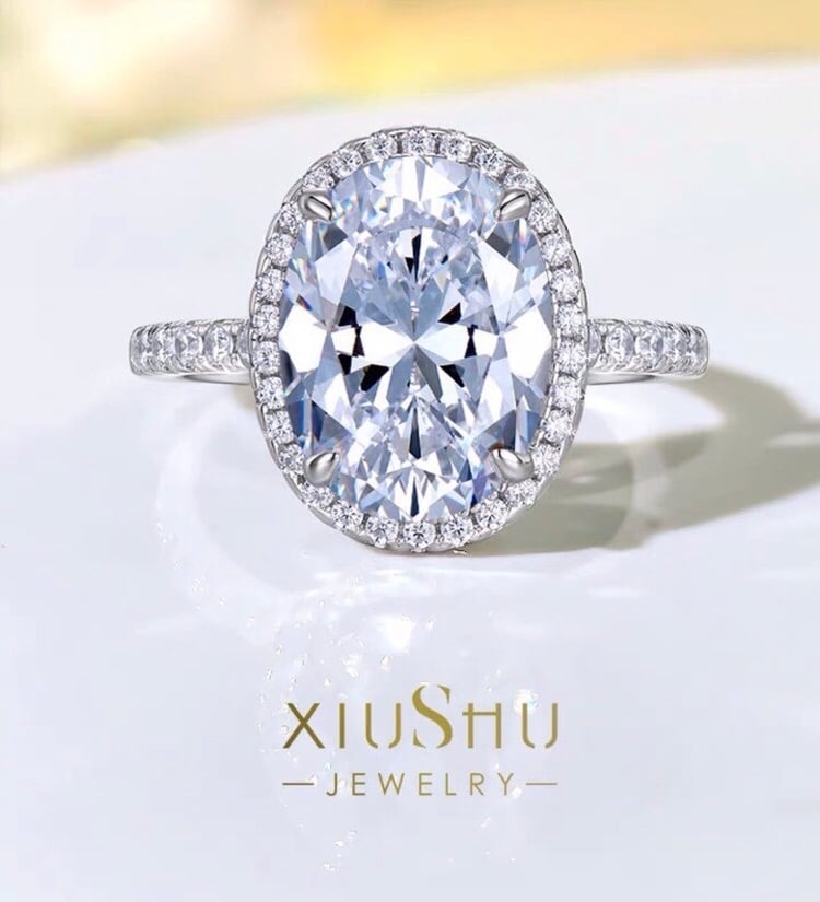 6カラット オーバル 高炭素ダイヤモンド キラキラ ゴージャス ヘイロー