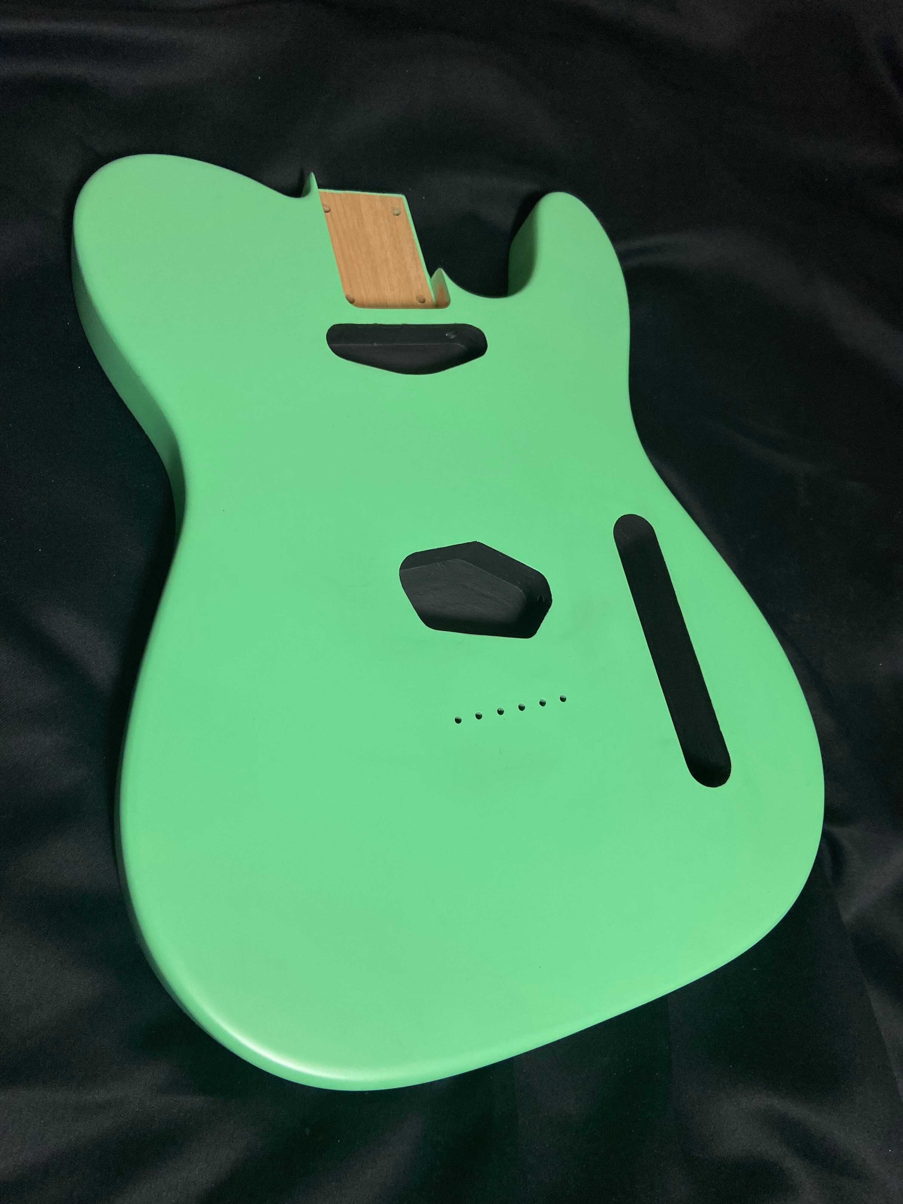 ストラトキャスター ボディ②ニトロサテン塗装 アルダー ビンテージ