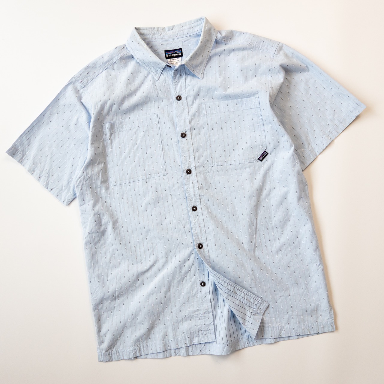 2006s Patagonia Featherweight Puckerware Shirt