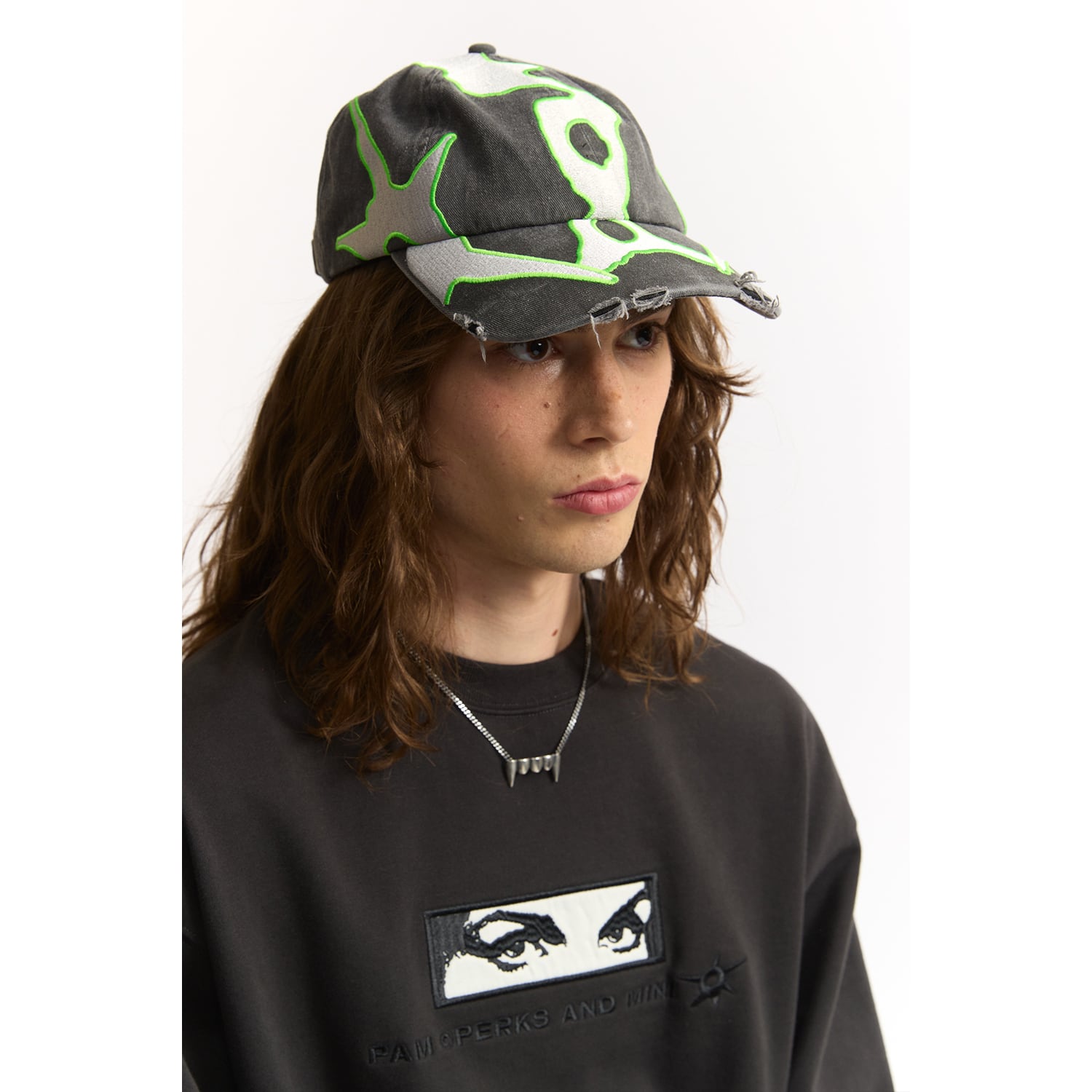 UNEEK BASEMNT - Discover independent style.