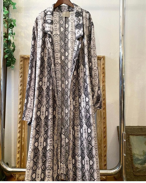Python pattarn long gown coat
