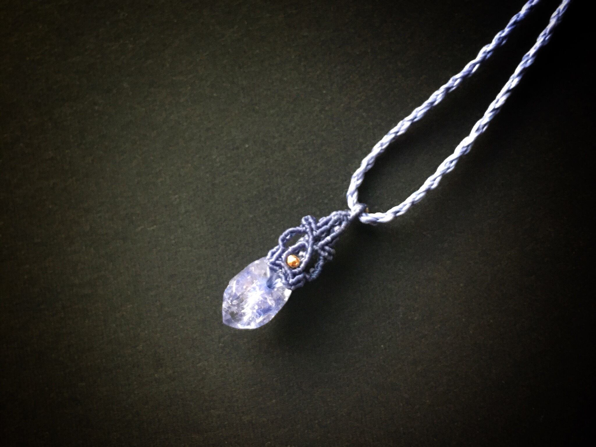 デュモルチェライトインクォーツ macrame necklace