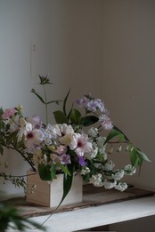 母の日｜籠花・箱花「のびやかに」