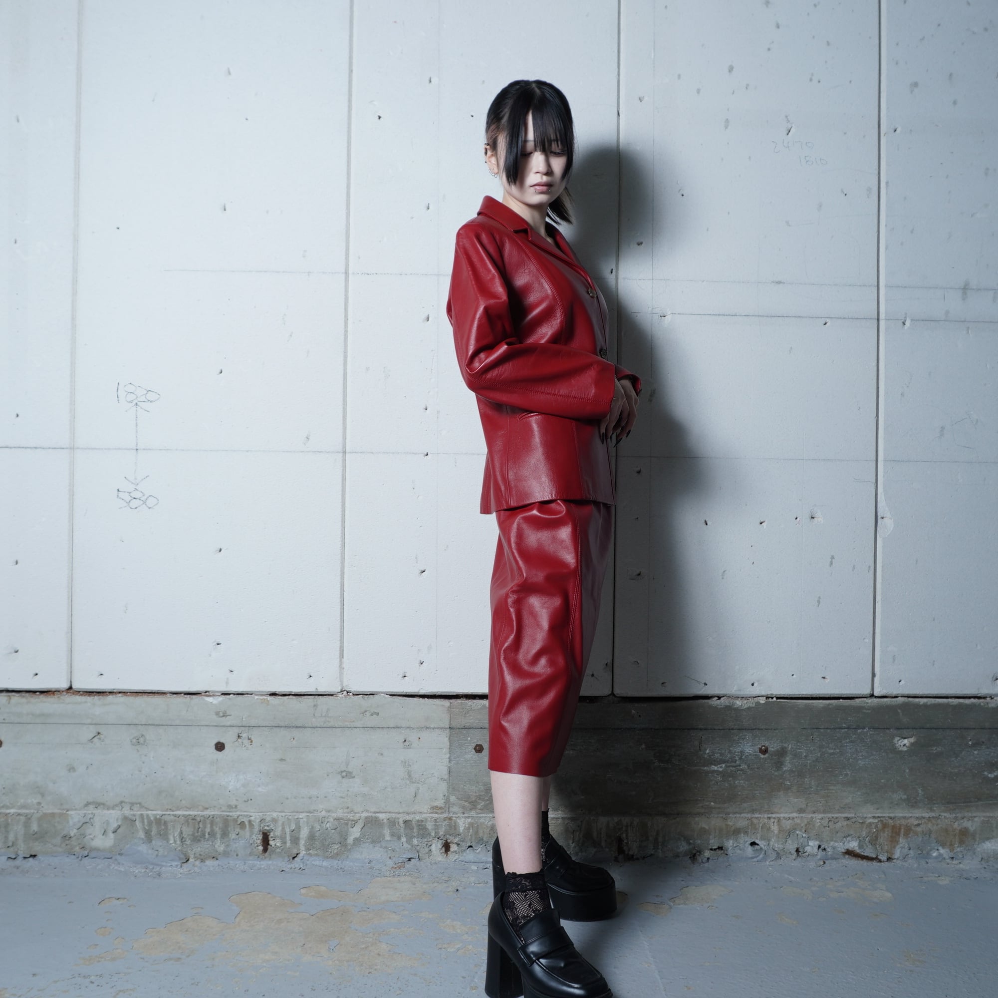 BURBERRYラムレザー スカート 本革 BURBERRY】バーバリー ラムレザースカート red | MIXHIVE