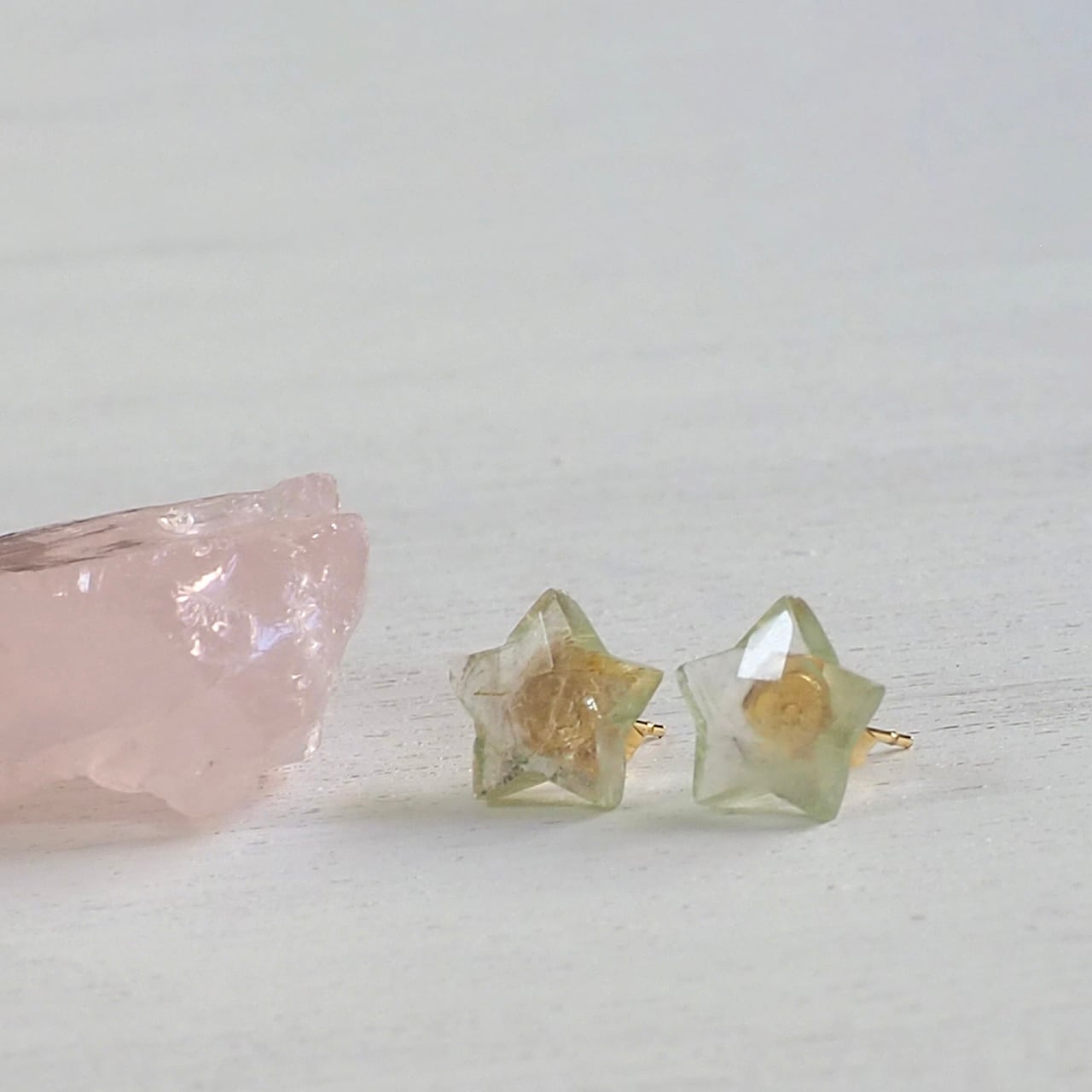 ルチルクォーツ スターピアス 星