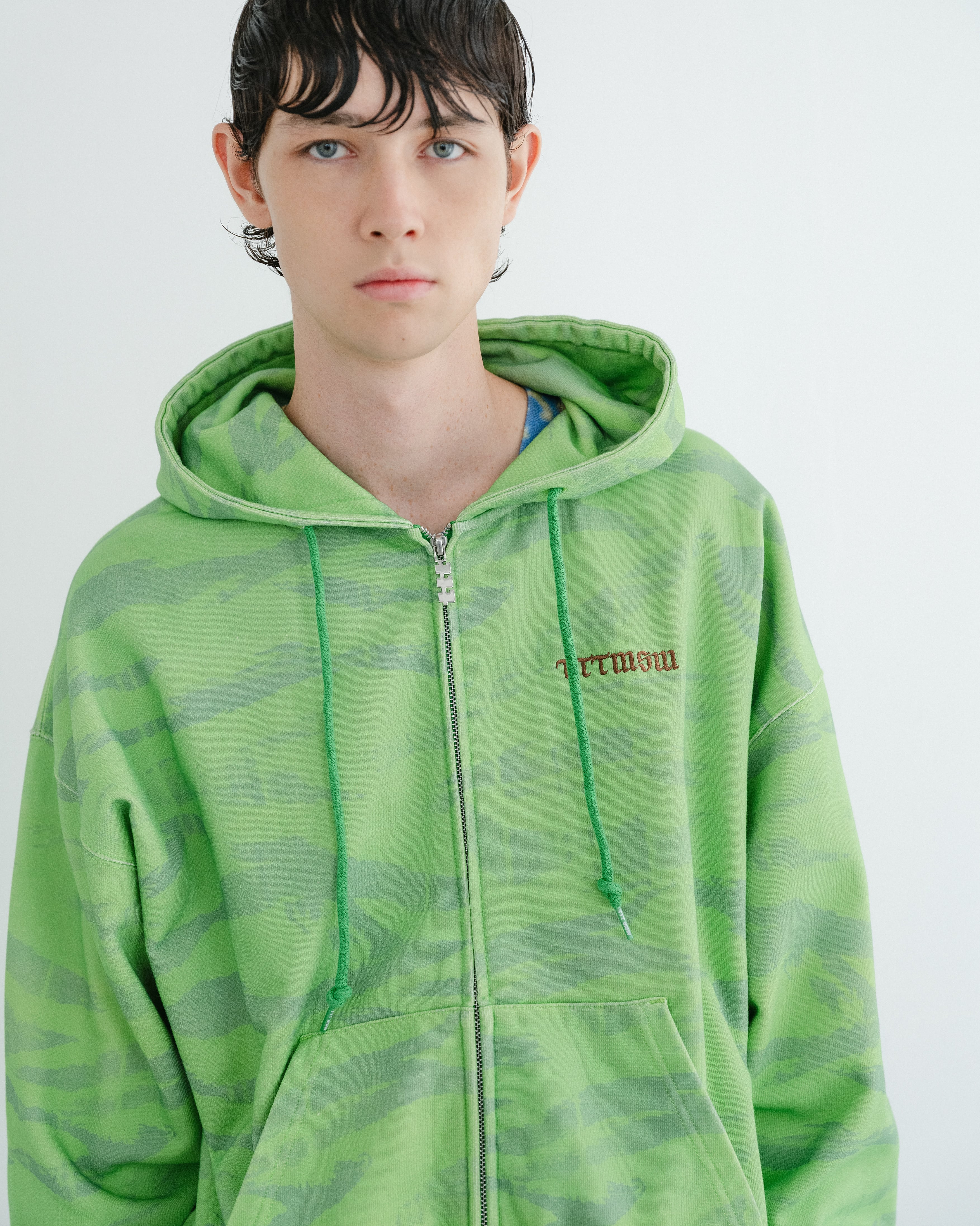 TTTMSW ロゴジップパーカー グリーン Camo zip up hoodie（GREEN） | TTTMSW