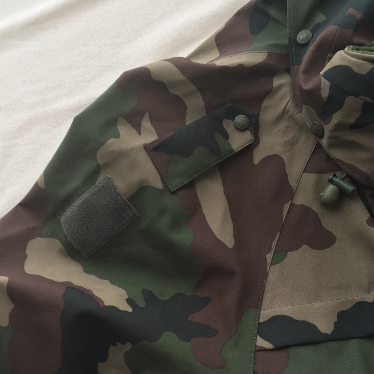 ［DEADSTOCK FRENCH ARMY CCE CAMO GORE-TEX FIELD JACKET ］フランス軍 CCE カモ ゴアテックス  フィールドジャケット デッドストック