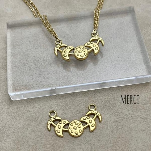 月の満ち欠けホーンステンレス製ネックレスゴールドコネクター /18kgp/月/パーツ/ムーン