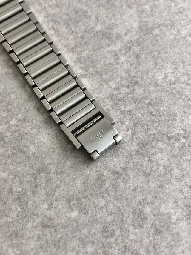 Yves Saint Laurent イヴ・サンローラン 腕時計 シルバー レクタンギュラー ステンレススチール クォーツ 5421-H04724Y vintage ヴィンテージ オールド k8c788