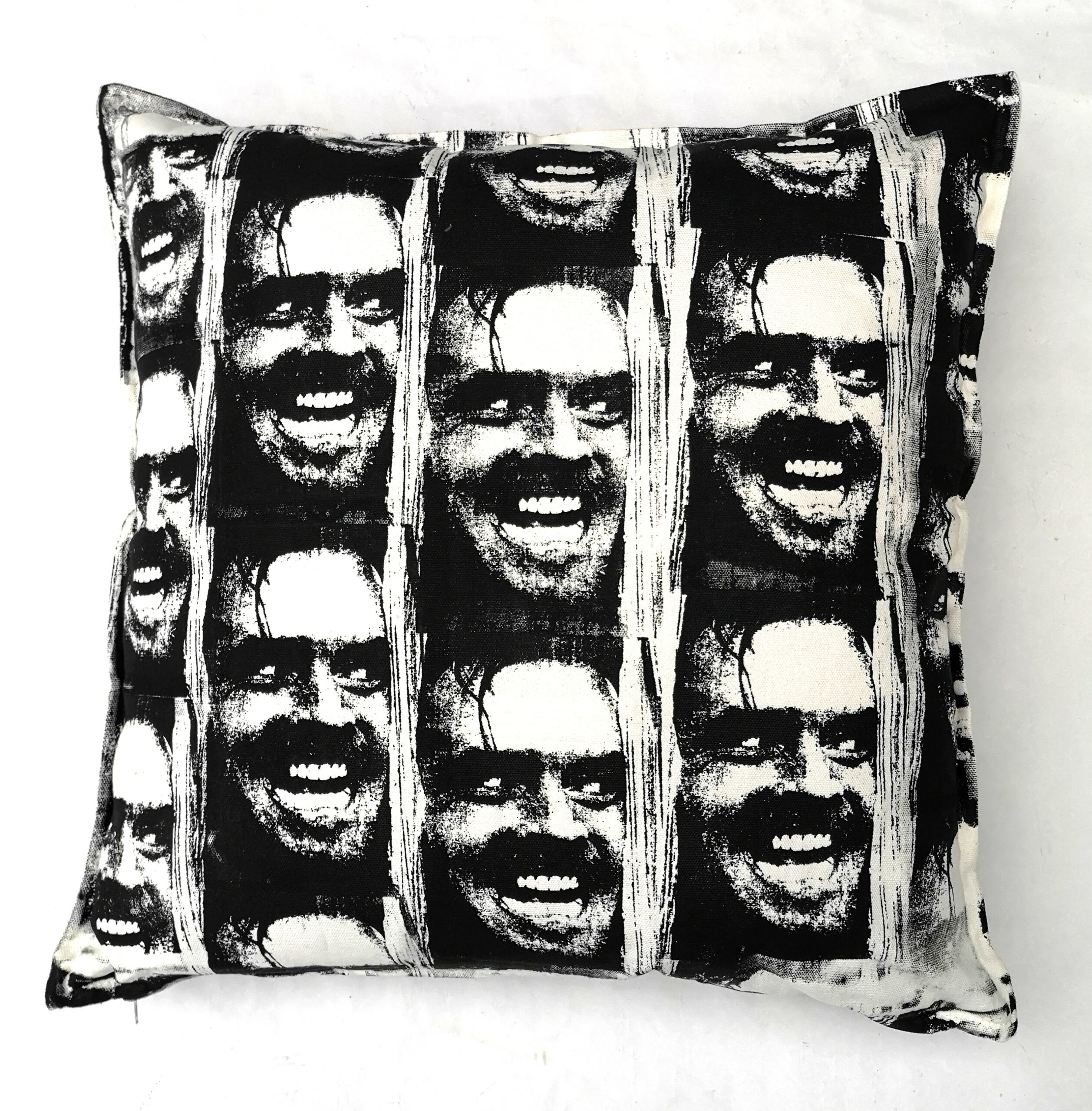 ||||| THE SHiNiNG CUSHION