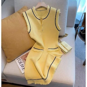 mini yellow one-piece <d101048>