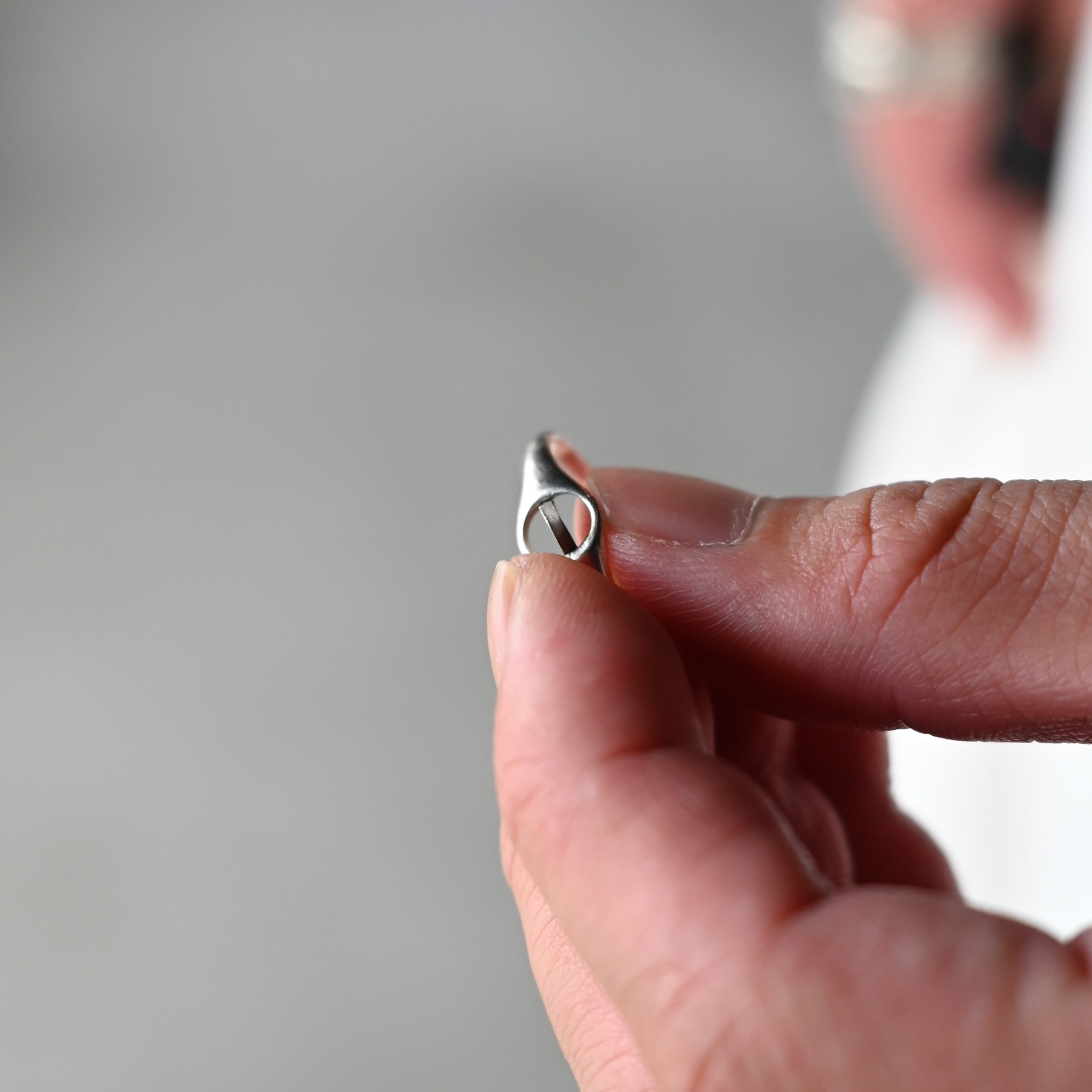 OLD JOE / NOVEL LIGHT (SMALL OVAL SIGNET RING / STAMPED) | GANKO