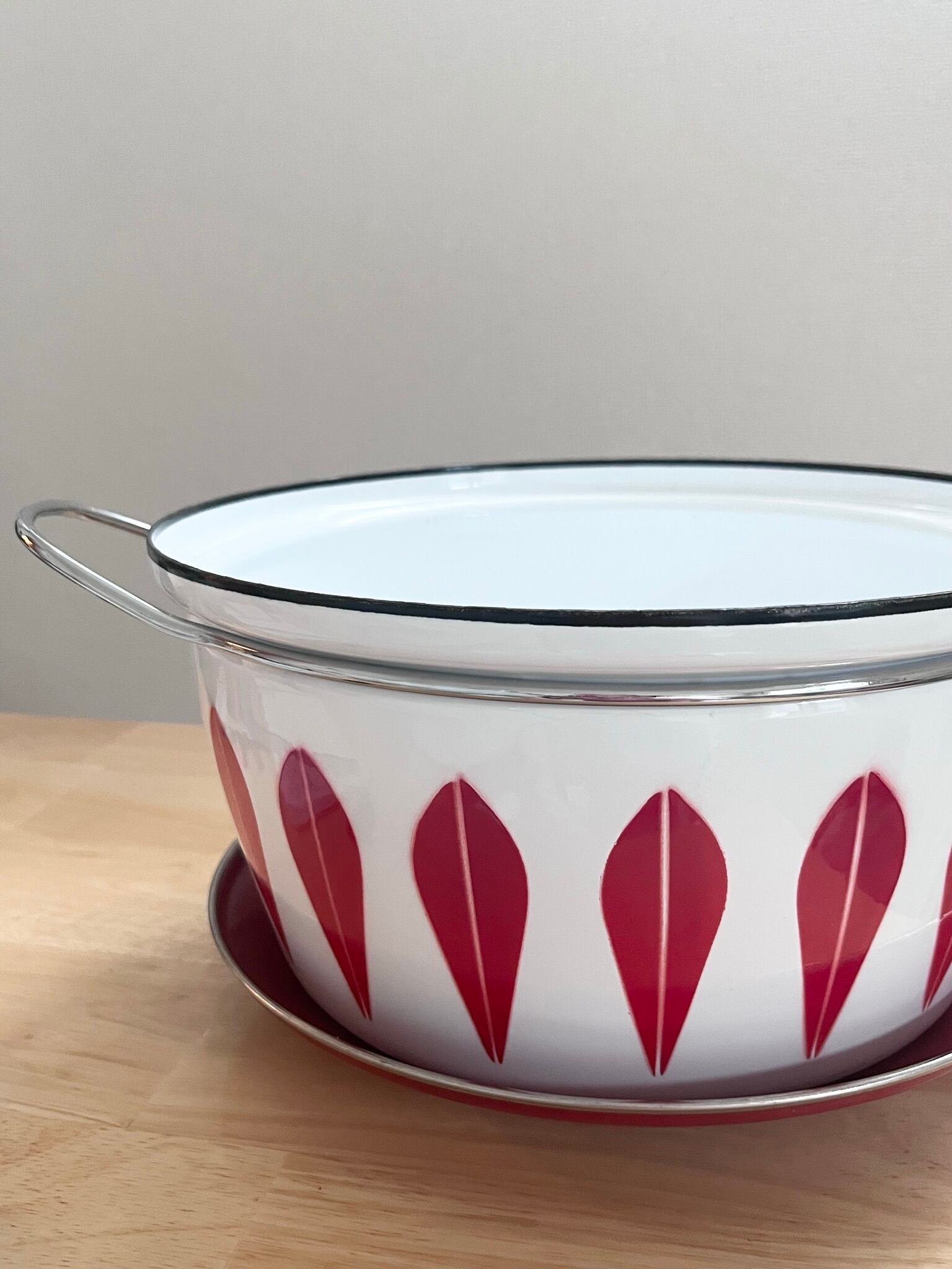 キャサリンホルム・ロータス / 両手鍋(LL) レッド×ホワイト | Nordic