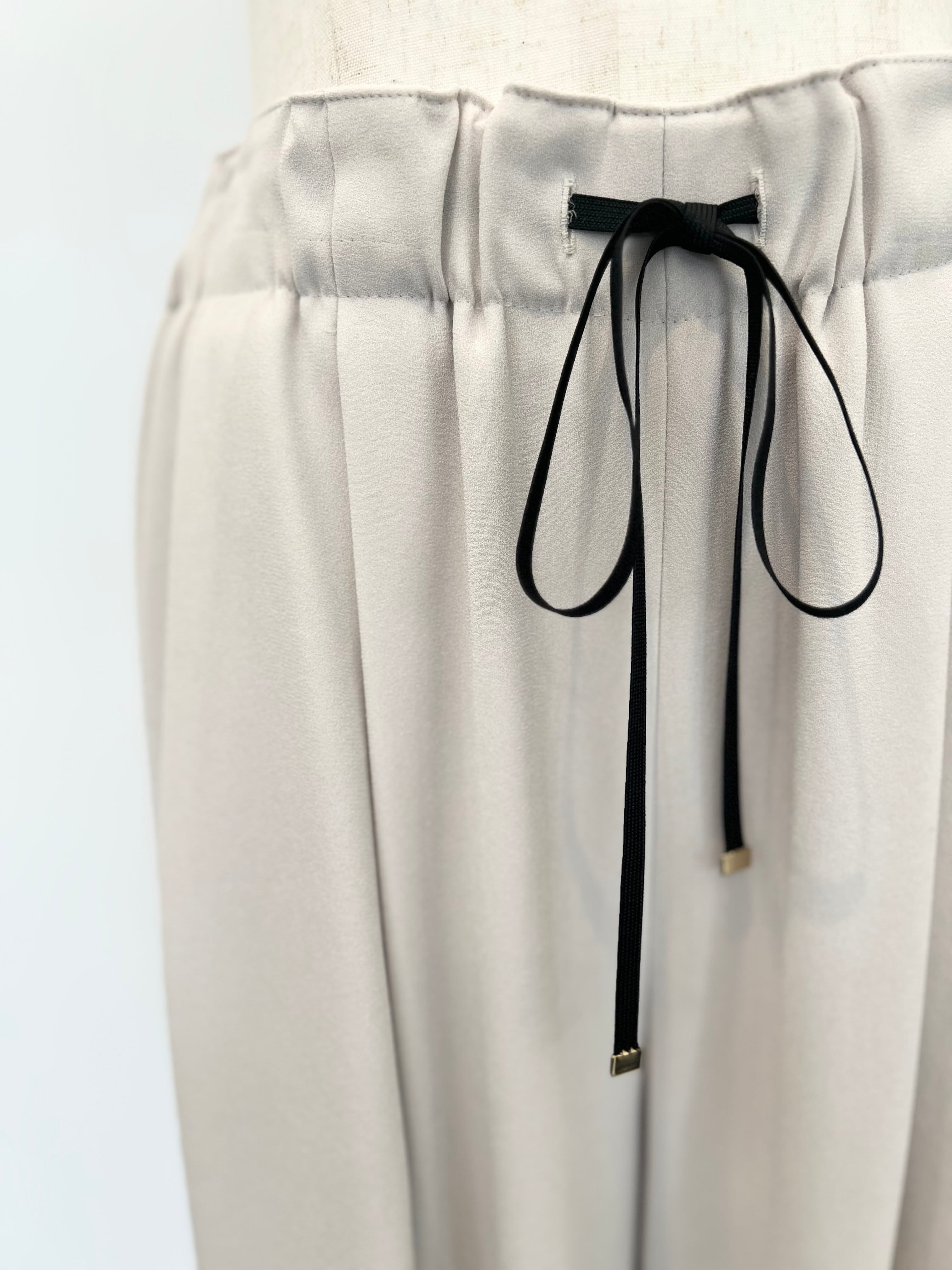 【PASSIONE】タックイージーセミワイド美脚パンツ　516641