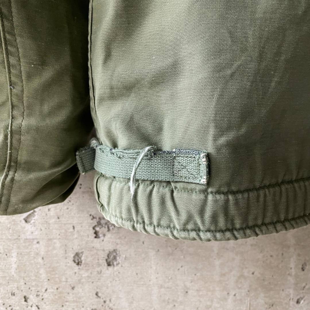 AAA33 本物 実品 80s U.S. NAVY A-2 デッキジャケット M | ビンテージ雑貨 家と外で powered by BASE