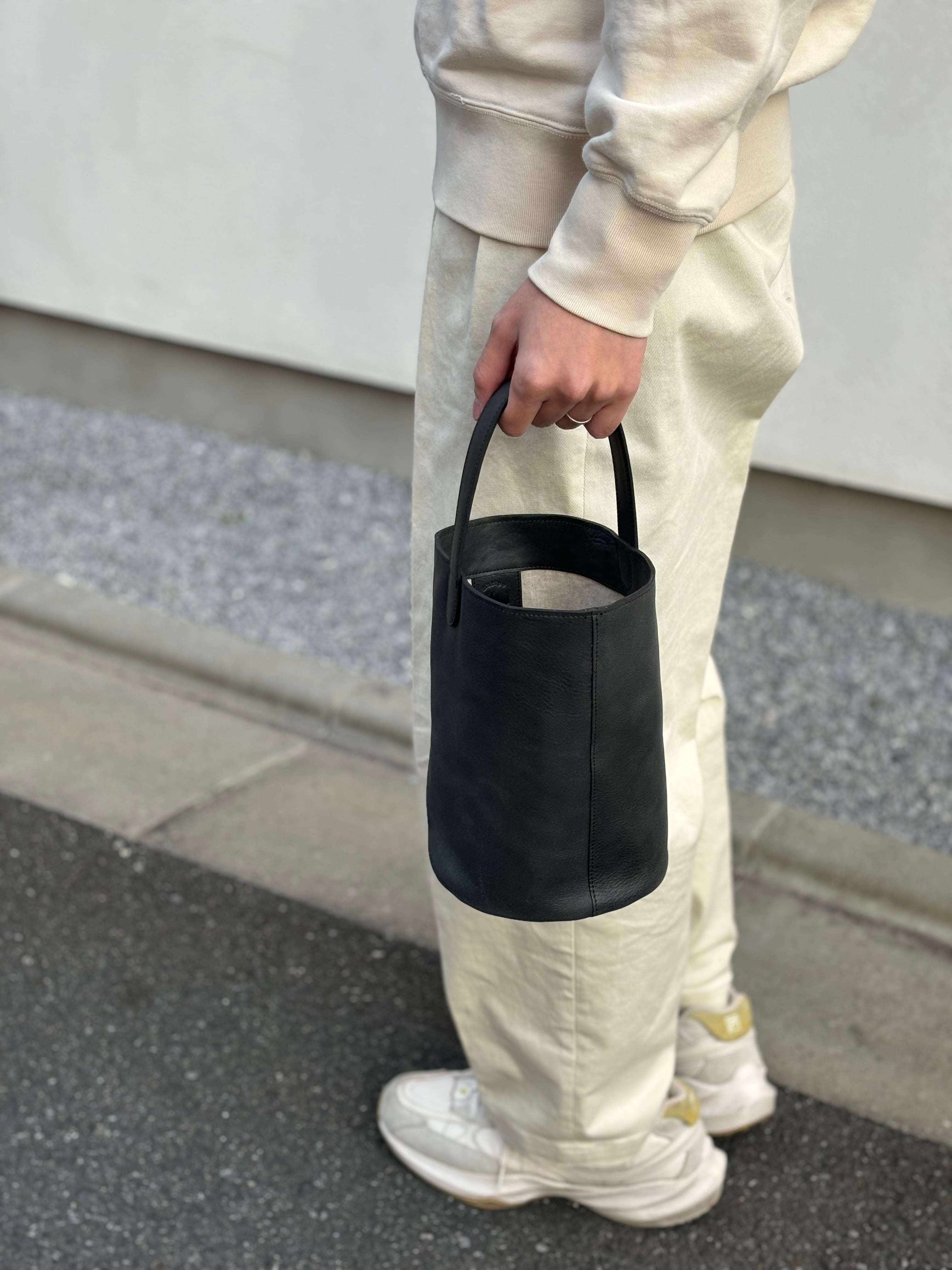 バケツ型のレザーバッグ | maripe leather
