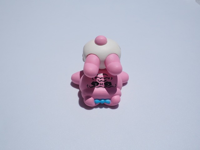 おぱんちゅ　うさぎすってんころりんフィギュア①さかさま