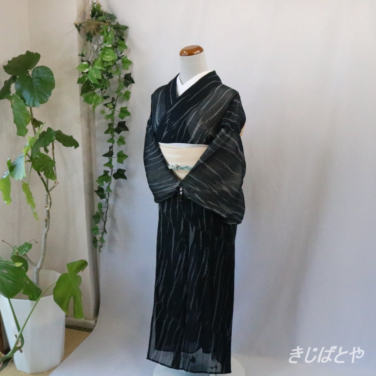 紬 夏用 縦縞リーフ模様の小紋 着物 【公式通販】