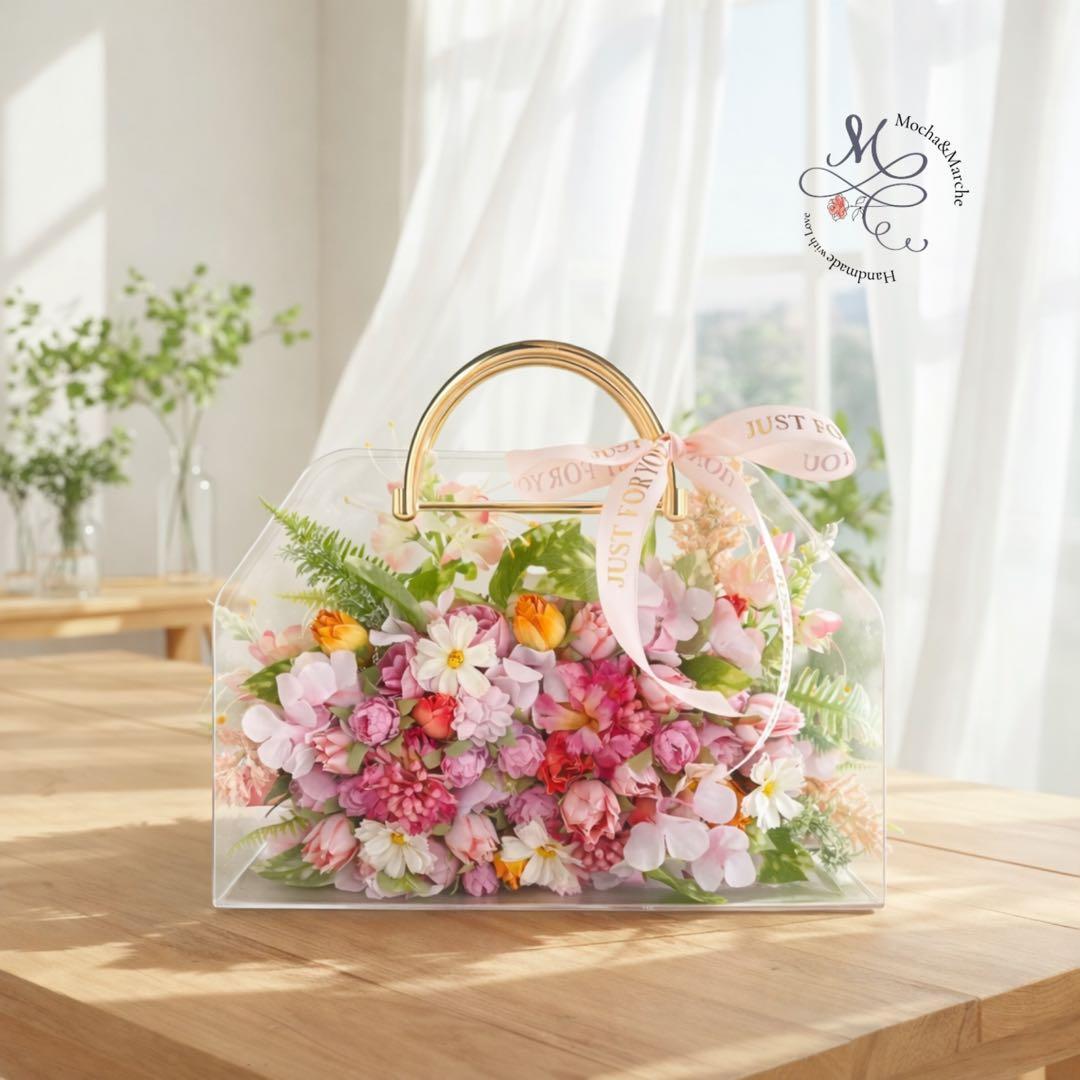 花を持ち歩くように贈る｜春の小花が咲く 光触媒フラワーバッグ