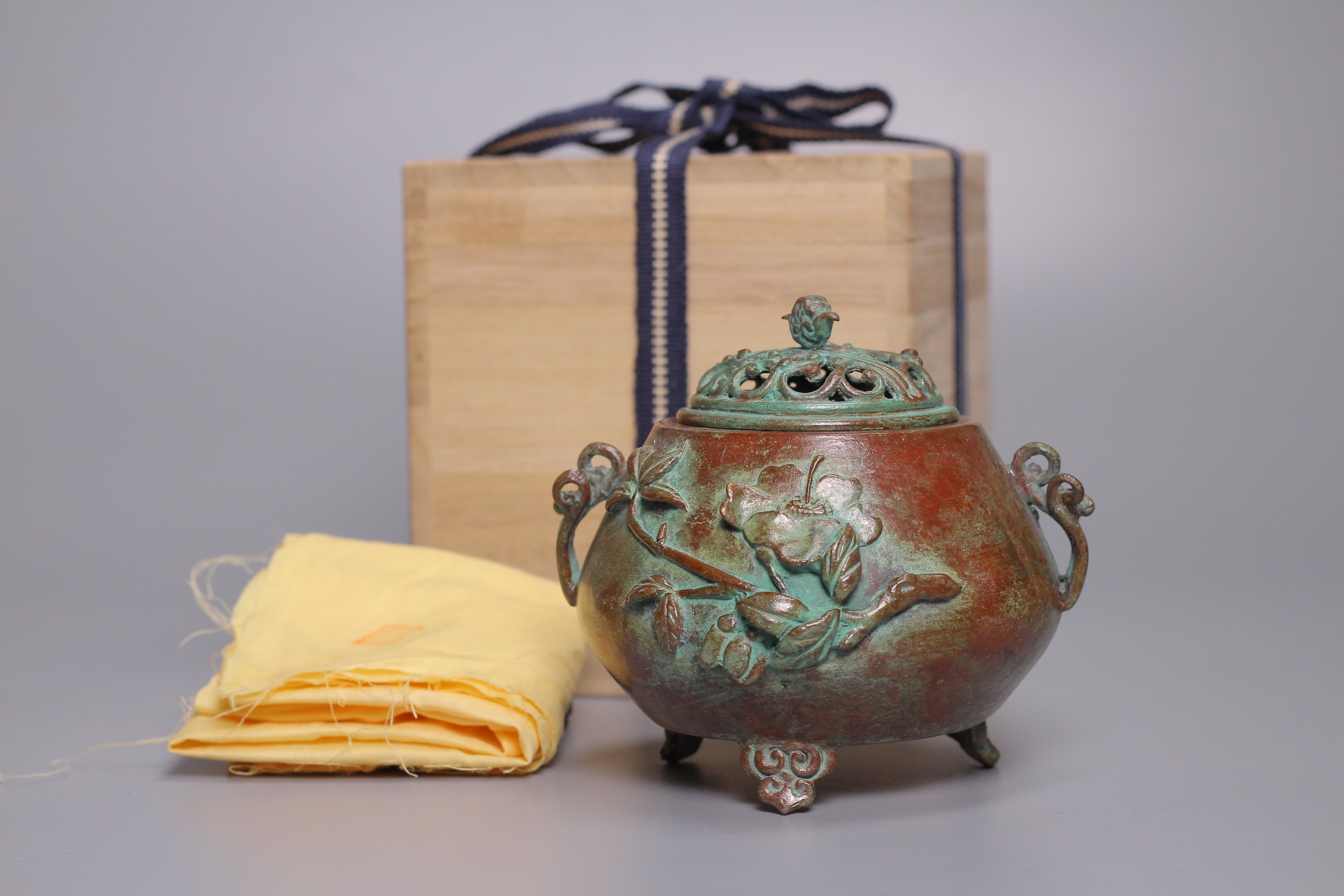 高岡銅器 蝋型師 須賀月真 蝋型鋳銅香炉 千秋萬世 無傷共箱 保証品 