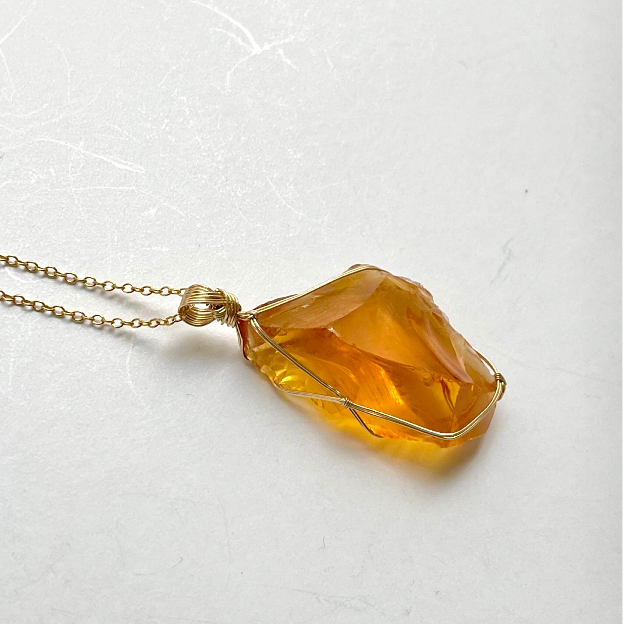 アンダラクリスタル（アンバー1） 女神巻きペンダントトップ