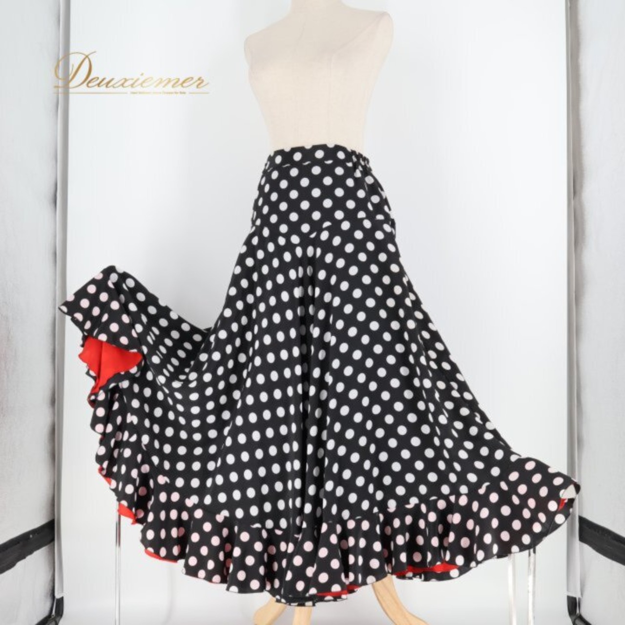 フラメンコ 衣装 ファルダ スカート ブラック系 ホワイト系 レッド系 プリマブティック prima boutique 黒 白 赤 水玉 ドット パーティ 発表会 ダンス レッスン 練習着 フラメンコ用スカート ドット柄 ファッション かわいい ダンス衣装 ステージ衣装 発表会衣装 レッスン着