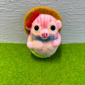 羊毛フェルト 信楽焼たぬき(ピンク) 置物