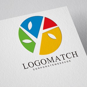 カラフルな木のロゴ