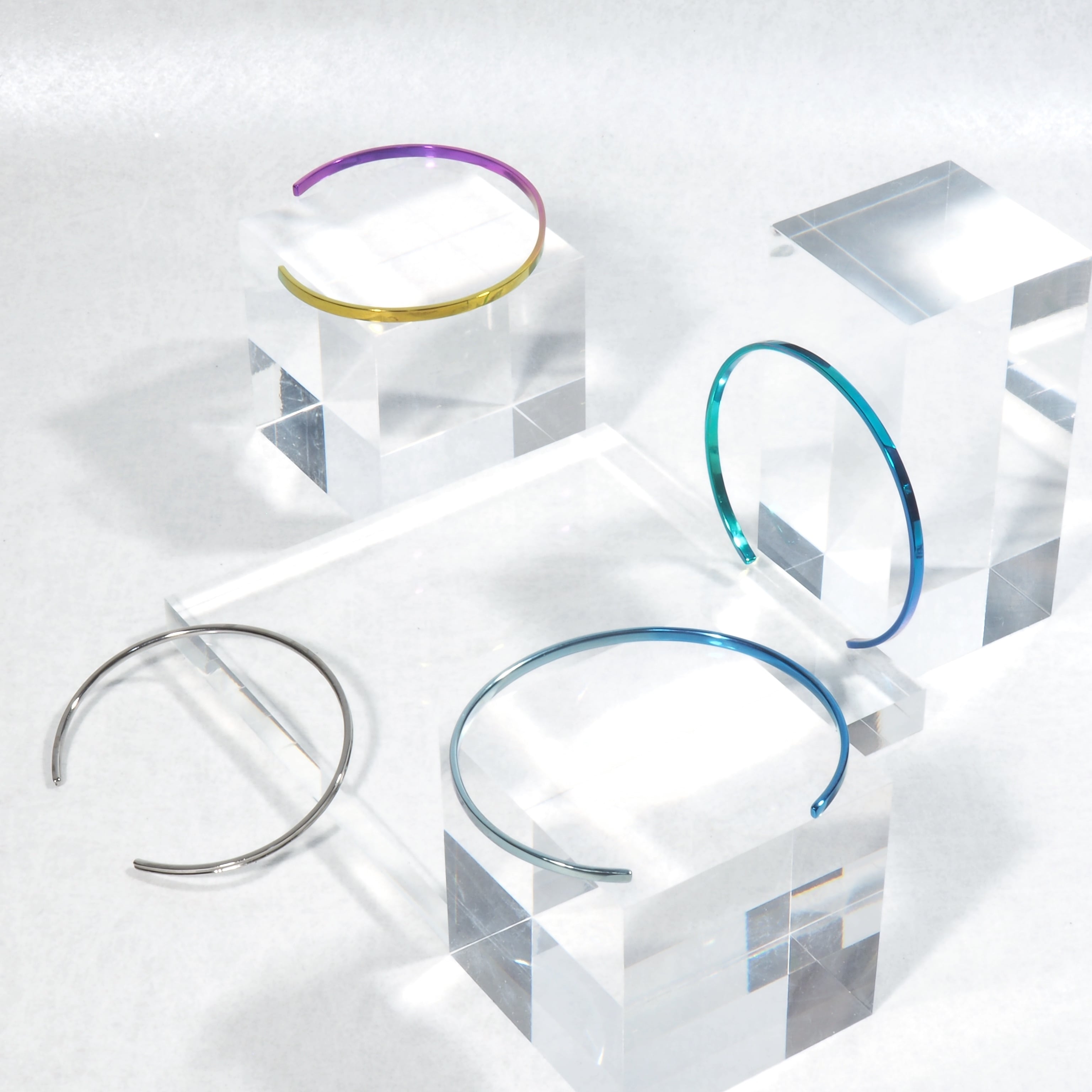 バングル、ブレスレット | Arikata － チタンを使った色鮮やかな