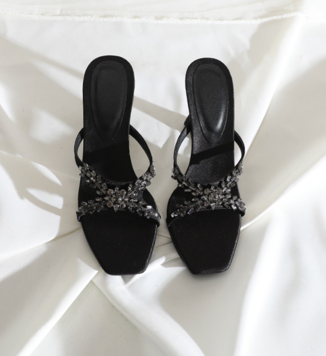 ラインストーンスリムヒールフレンチサンダル