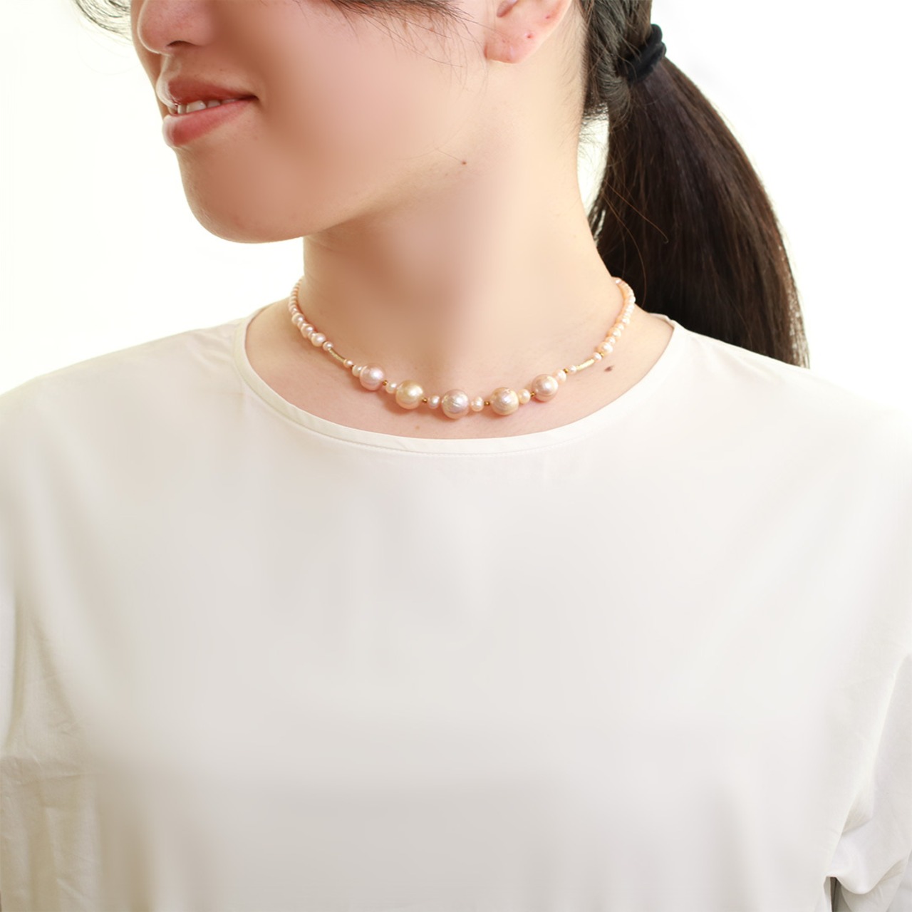 キラキラでインパクト大！淡水ピンクパール デザイン ショート ネックレス ne1011