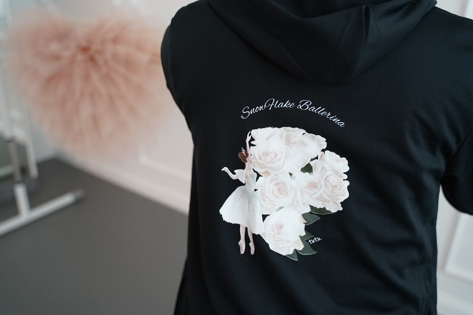 【激レア】Acne Studios スウェットパーカー　バレエダンサー BALLET STUDIO tutu バレリーナ パーカー | バレエショップ Snowflake