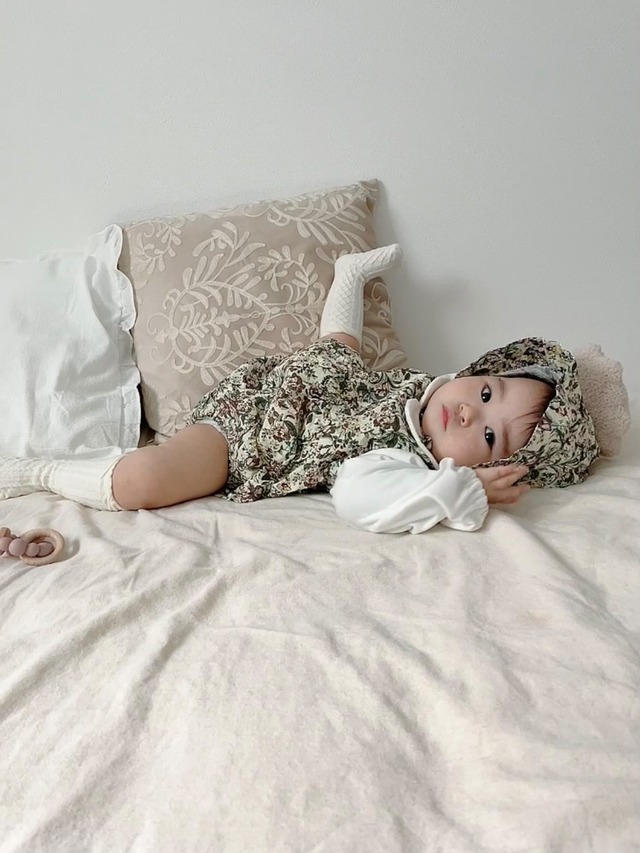 【取寄】花柄ロンパース+ボンネット+ブラウスセット