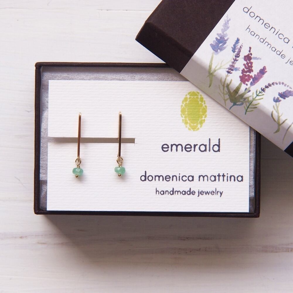 エメラルド(5月誕生石) ×シンプルラインイヤリング