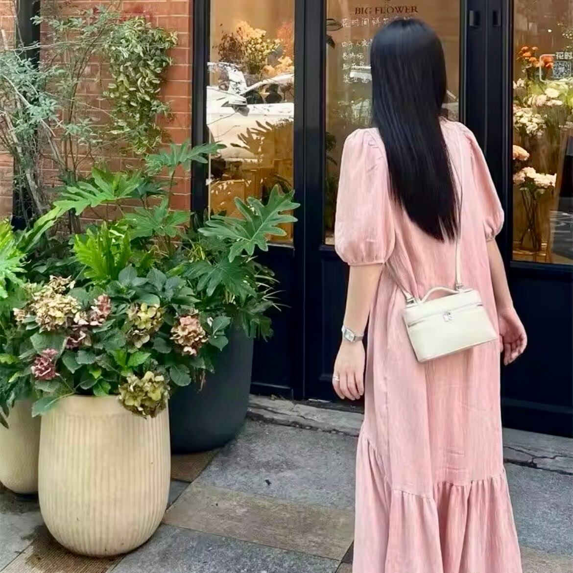 パフスリーブリラックスワンピース