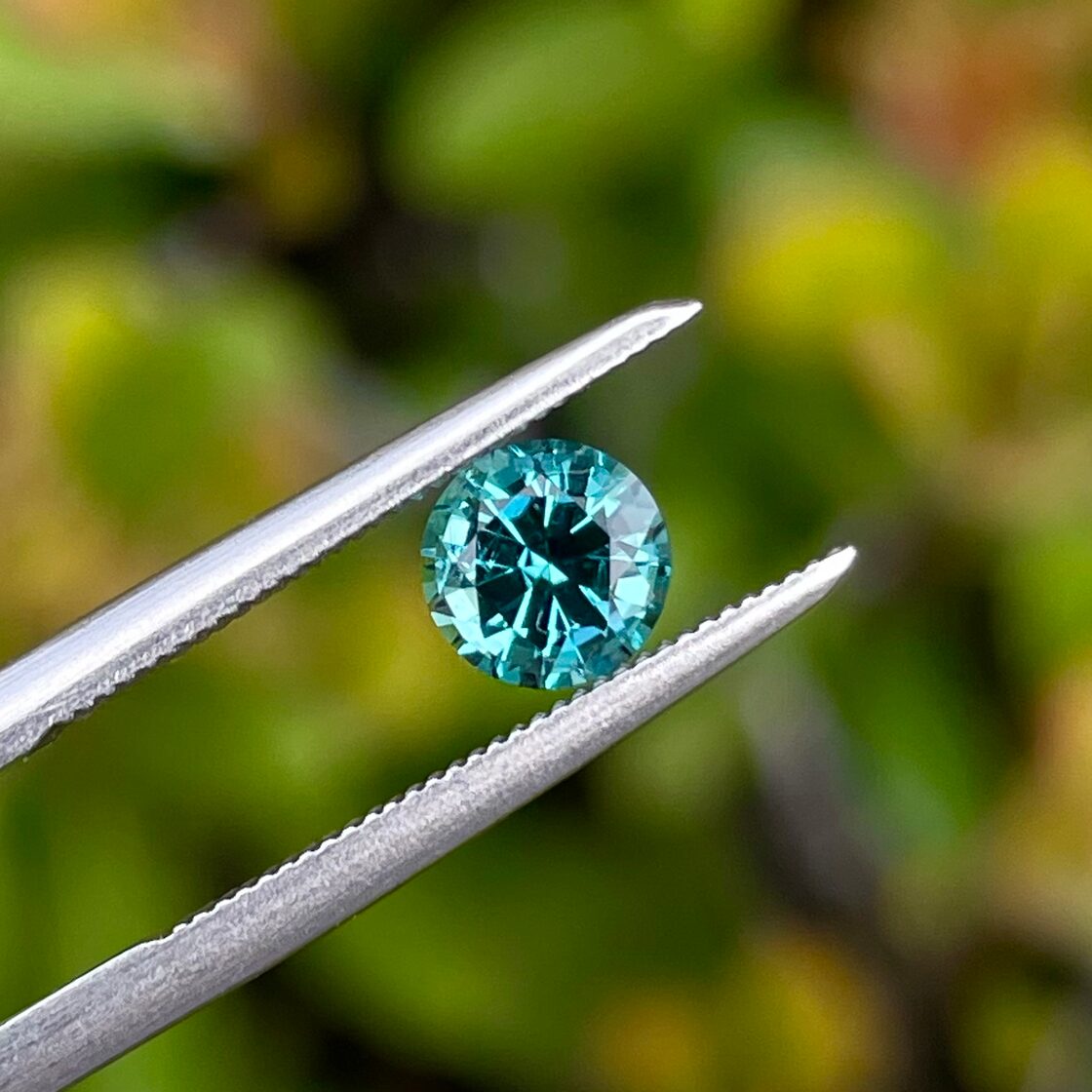 ラグーントルマリン 5.3x5.3x4.0mm, 0.64ct, ナミビア産 | PAY ID