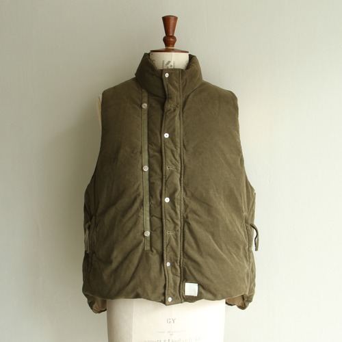 INNAT Garment dyed down vest