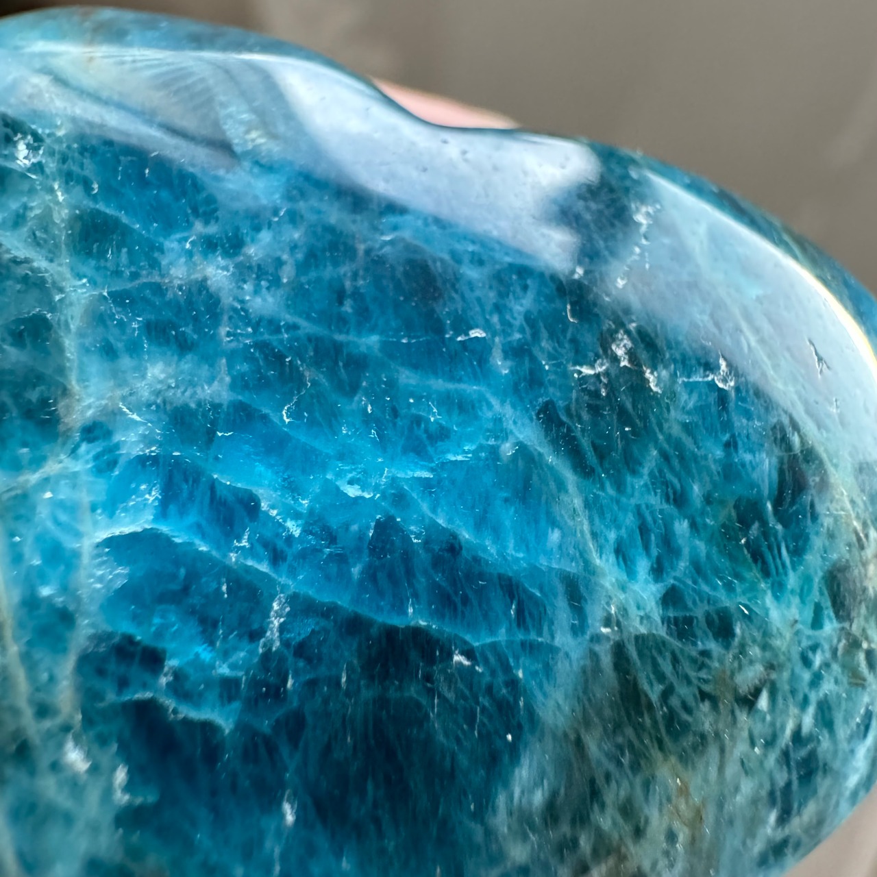 アパタイト＊ハート＊231226＊天然石カービング＊天然石インテリア＊置き物＊インテリアストーン